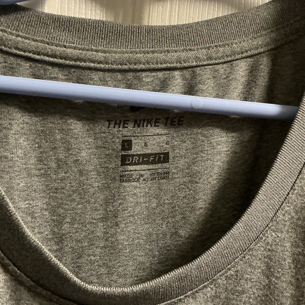 Nike Heather Gray Dri-FIT Tee - Picture 3 of 3